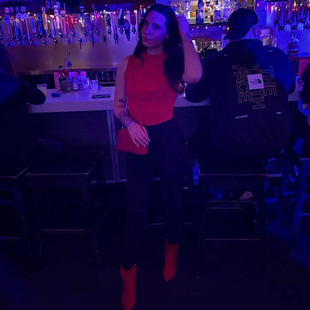 Meet your Posher, Samantha